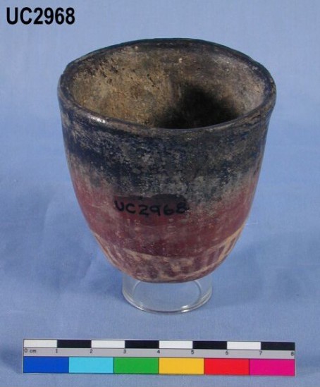 Black-topped red ware pot. Naqada Naqada I period (4200-3700 BCE). From the Petrie Museum of Egyptian Archaeology, UCL. UC2968.