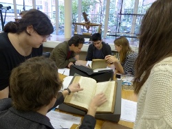 Participants discuss books during Science in Print seminar